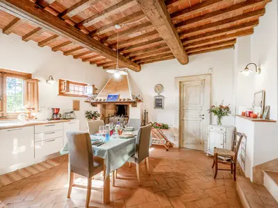 Küche und Essbereich