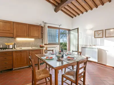 Küche und Essbereich