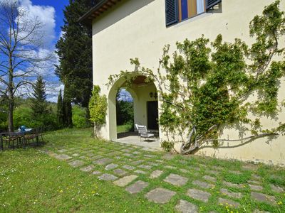 Der private ausgestattete Garten vor der Loggia