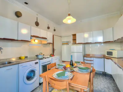 Küche und Essbereich