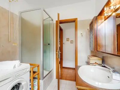 Badezimmer mit Dusche