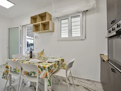 Küche und Essbereich