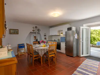 Küche und Essbereich