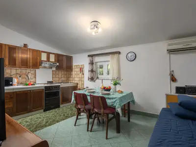 Küche und Essbereich