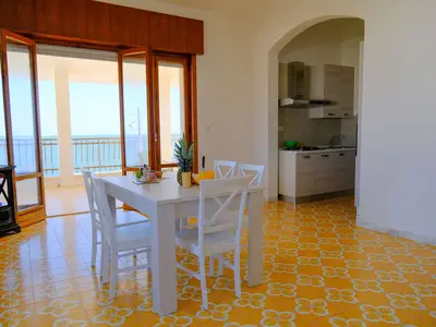 Küche und Essbereich