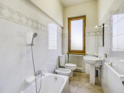 Badezimmer mit Badewanne