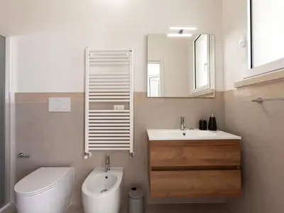 Badezimmer mit Dusche