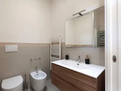 Badezimmer mit Dusche