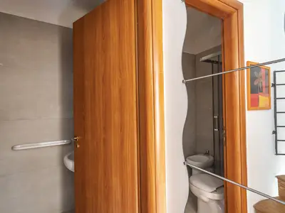 Badezimmer mit Dusche