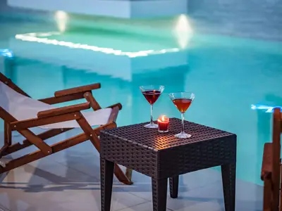Cocktail am Pool