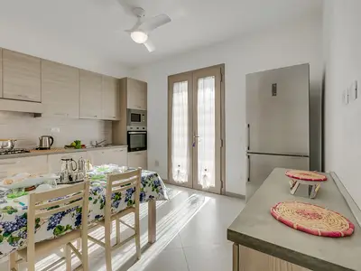 Küche und Essbereich