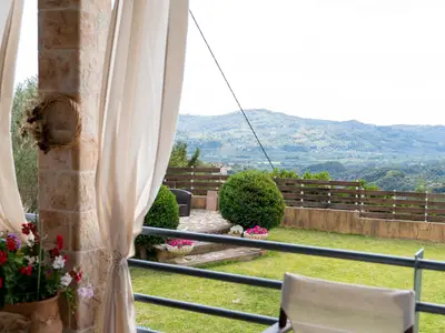 Garten mit Bergblick