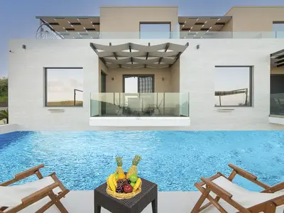 Entspannungszone am Pool