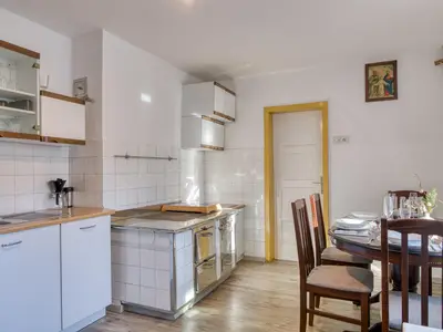 Küche und Essbereich