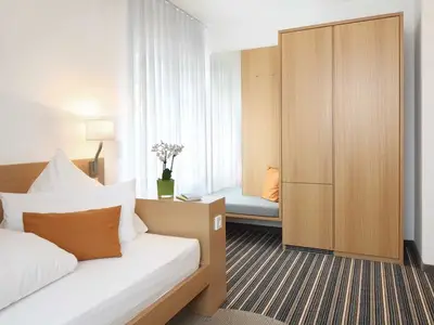 Doppelzimmer für 2 Personen (14 m²) in Abstatt 3/10 Doppelzimmer für 2 Personen (14 m²) in Abstatt 3/10