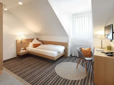 Doppelzimmer für 2 Personen (14 m²) in Abstatt 5/10 Doppelzimmer für 2 Personen (14 m²) in Abstatt 5/10