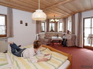 22377561-Doppelzimmer-2-Achslach-300x225-4