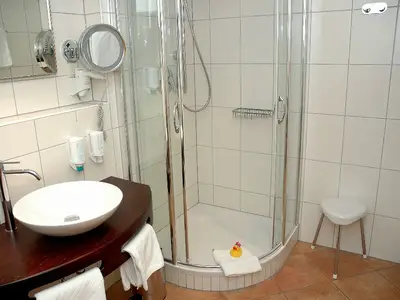 Doppelzimmer für 2 Personen in Adelshofen 2/3