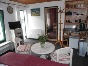 18778310-Doppelzimmer-2-Ahlbeck-300x225-5