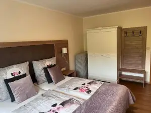 Doppelzimmer für 2 Personen in Allhartsberg