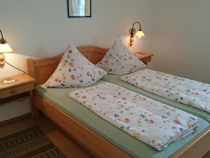 23692351-Doppelzimmer-2-Altötting-300x225-3