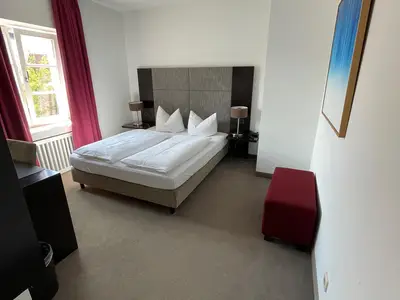 Business Doppelzimmer Queen-Size-Bett