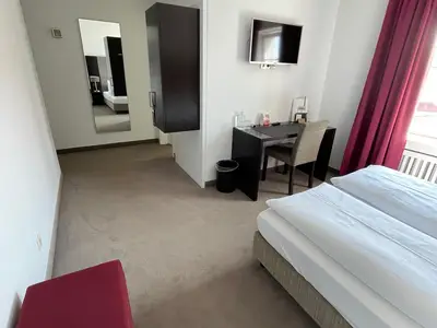 Business Doppelzimmer Queen-Size-Bett
