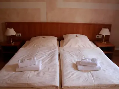 Doppelzimmer für 2 Personen (24 m²) in Alzey 6/10