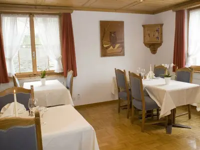 Doppelzimmer für 4 Personen in Andiast 8/10