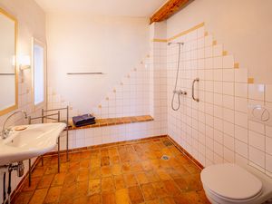 24048978-Doppelzimmer-2-Arnstadt-300x225-3