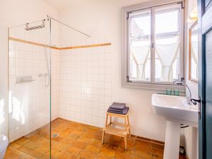 24048974-Doppelzimmer-2-Arnstadt-300x225-4