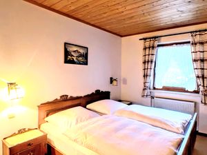 23541353-Doppelzimmer-2-Aschau im Chiemgau-300x225-5