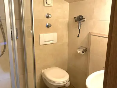 Doppelzimmer Dusche/WC und TV