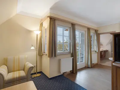 Photo, INSIDE, OUTSIDE