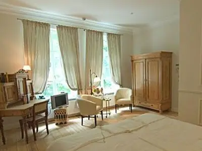 Doppelzimmer für 2 Personen in Aurich 7/8