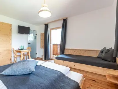 Doppelzimmer für 2 Personen (18 m²) in Axams 9/10