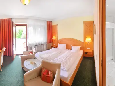 Doppelzimmer für 2 Personen (22 m²) in Bad Berleburg 5/7