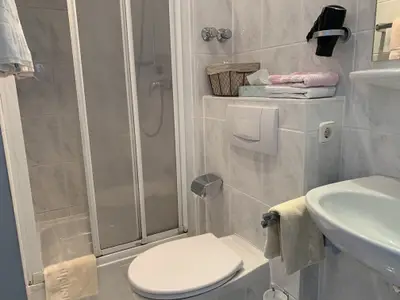 Doppelzimmer für 2 Personen (20 m²) in Bad Berleburg 9/10