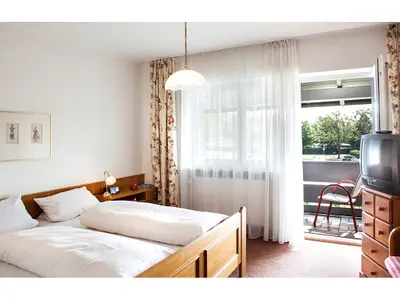 Doppelzimmer für 2 Personen in Bad Birnbach 2/3