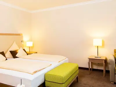 Doppelzimmer für 3 Personen (32 m²) in Bad Birnbach 2/4