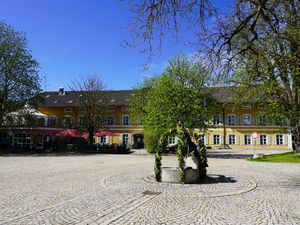 18025396-Doppelzimmer-2-Bad Endorf-300x225-1