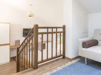 Zimmer auf zwei Ebenen