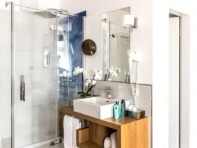 DZ - Dusche im Raum.jpeg