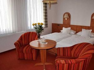 23669908-Doppelzimmer-2-Bad Harzburg-300x225-1