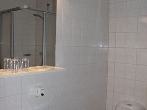 18595715-Doppelzimmer-4-Bad Langensalza-300x225-4