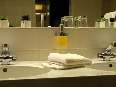 Doppelzimmer für 3 Personen (25 m²) in Bad Orb 2/3