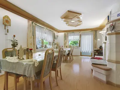 Photo, INSIDE, OUTSIDE