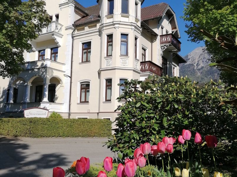 23692349-Doppelzimmer-2-Bad Reichenhall-800x600-2