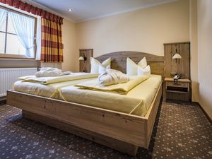 15224919-Doppelzimmer-2-Bad Reichenhall-300x225-4