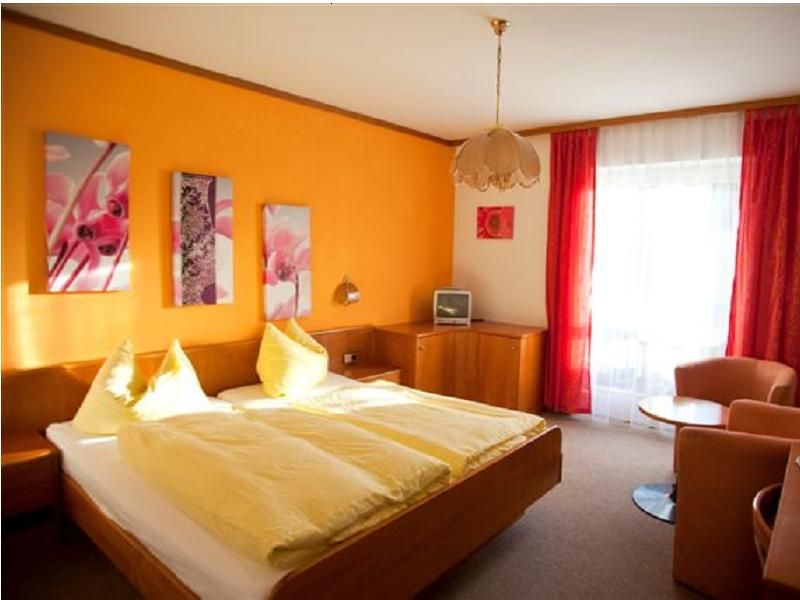 23664272-Doppelzimmer-2-Bad Reichenhall-800x600-2